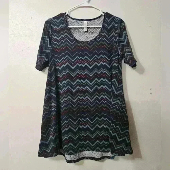 LuLaRoe Tops - EUC! Lularoe short sleeve blouse!